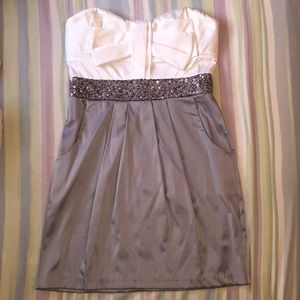 Strapless bow dress 👗